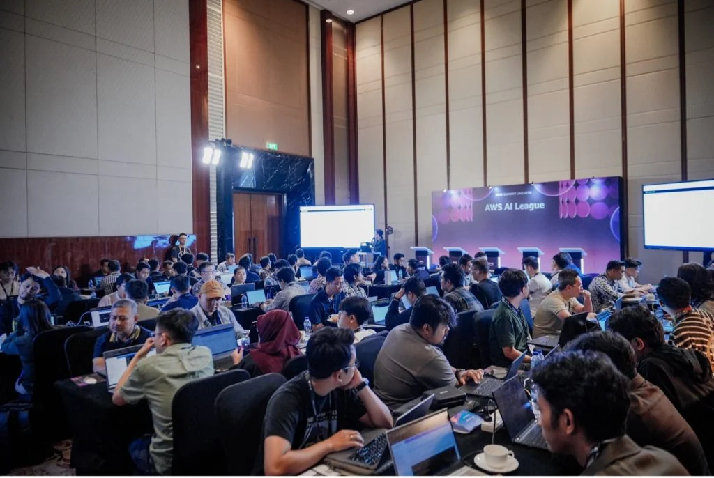 AWS AI League Jakarta Cetak Sejarah AI Generatif Indonesia di Summit 2025 - Image 2