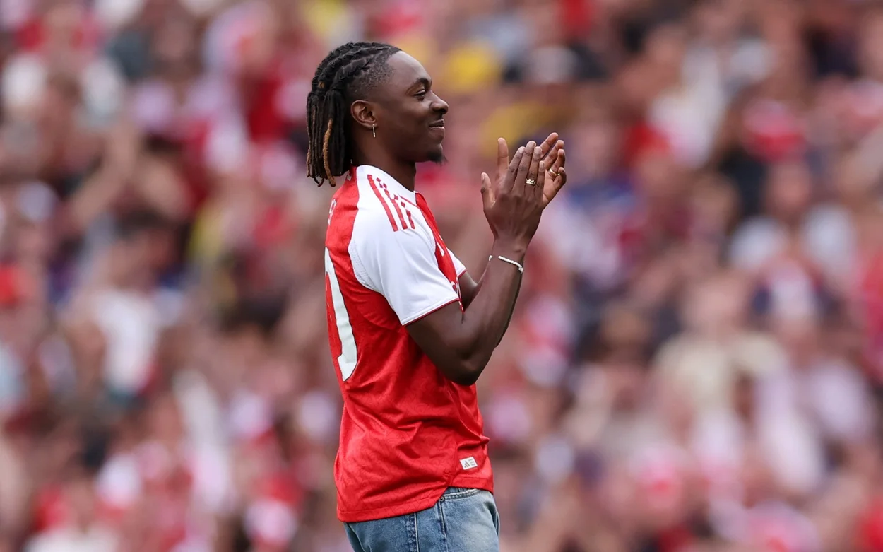 Pertarungan Sengit Deadline Day: Arsenal dan Liverpool Siap Bergerak Cepat - Image 1