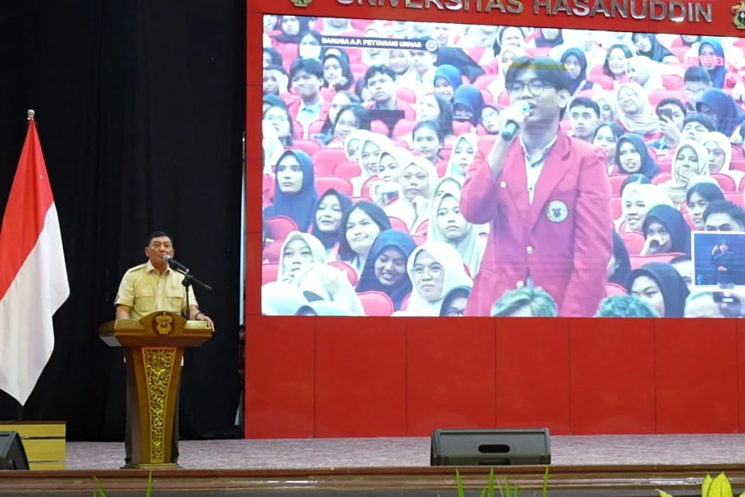 Menhan Sjafrie ๐ Ajak Mahasiswa Unhas Jadi Simpul Kekuatan Bangsa - Image 1
