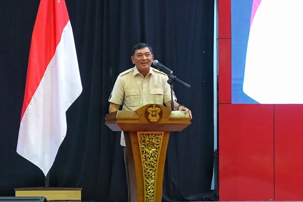 Menhan Sjafrie ๐ Ajak Mahasiswa Unhas Jadi Simpul Kekuatan Bangsa - Image 3