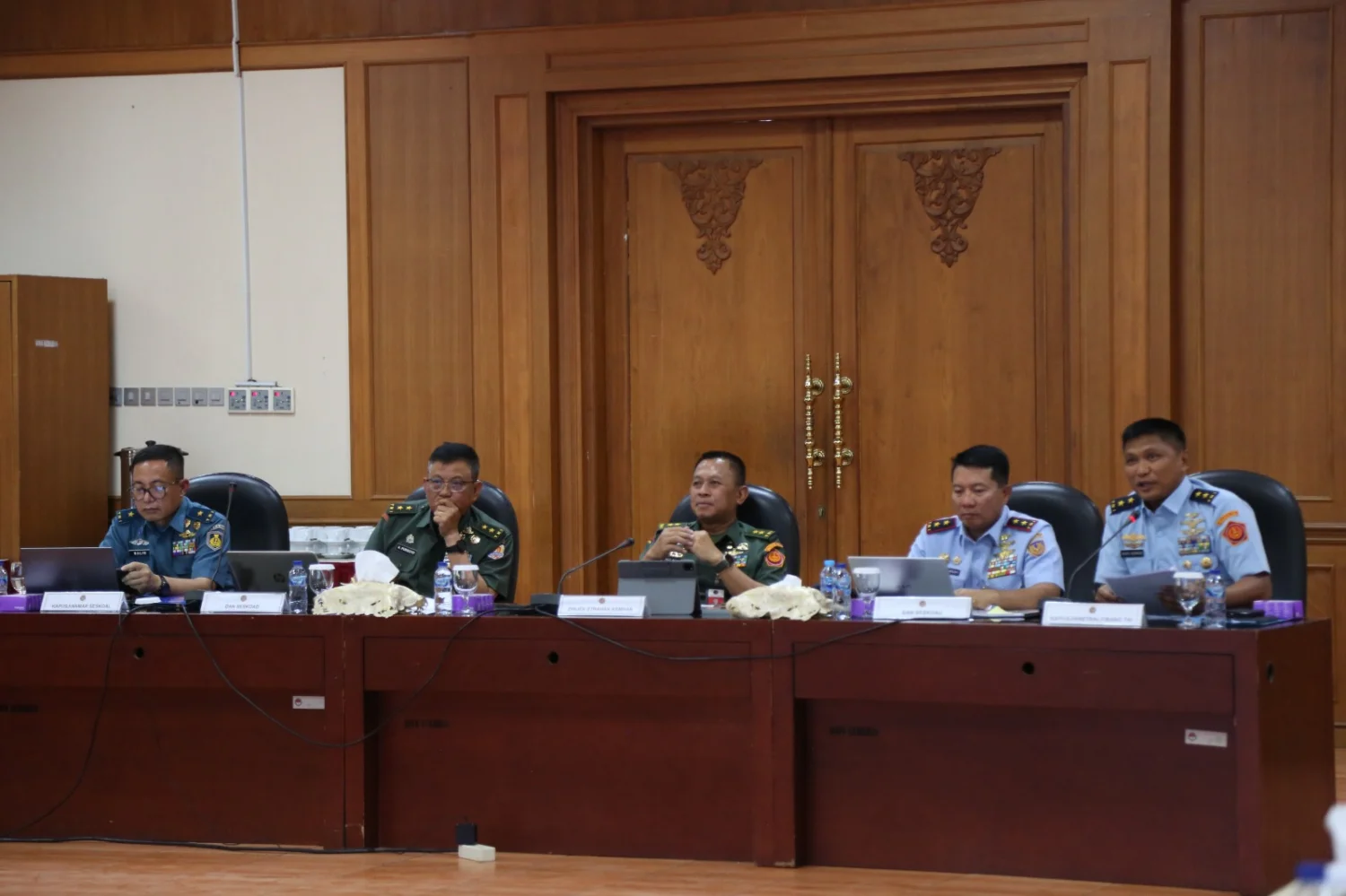 Kemhan Gelar Forum Konsultasi 🛡️ Ahli Bahas Strategi Pertahanan Defensif Aktif - Image 2