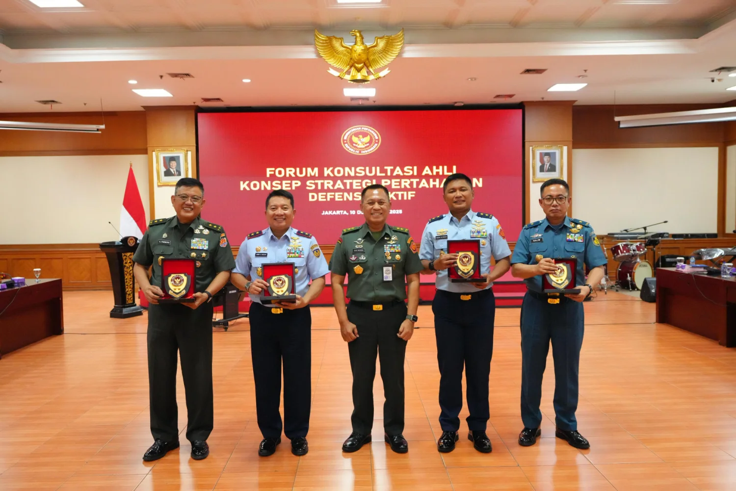 Kemhan Gelar Forum Konsultasi 🛡️ Ahli Bahas Strategi Pertahanan Defensif Aktif - Image 1