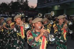 FVLM Unhan RI Sukses Hipnotis Ribuan Warga Belu dengan Drumband GSCPW - Image 4