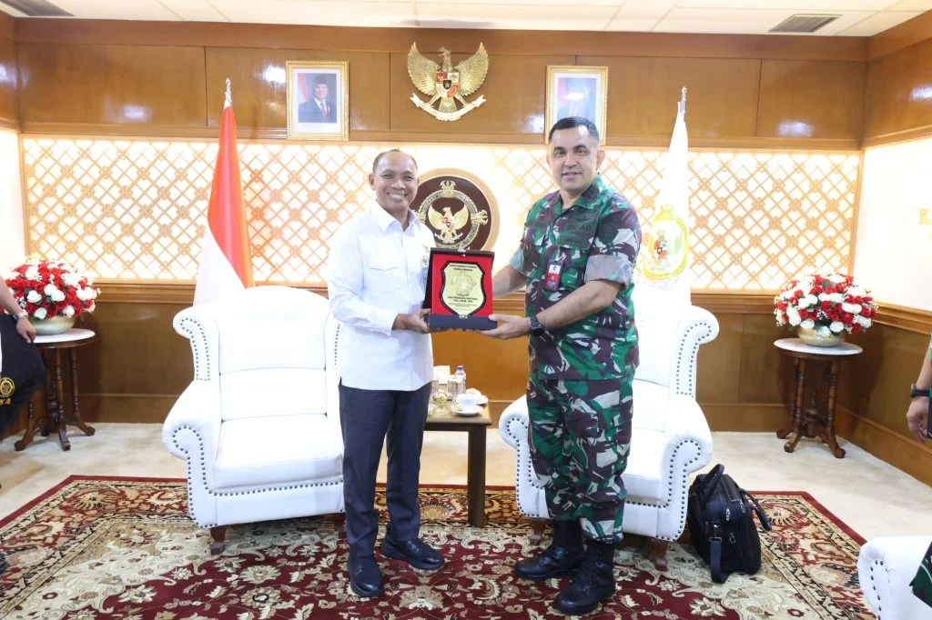 Irjen Kemhan Kunjungi 🔍 BPK RI untuk Perkuat Koordinasi Pengawasan Keuangan Negara - Image 6