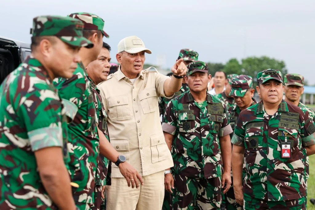 Menhan RI Tinjau ✈️ Revitalisasi Lanud Soewondo: Perkuat Kedaulatan Udara - Image 1