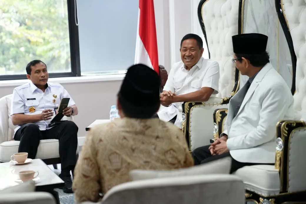 Wamenhan Donny Taufanto Kunjungi Kemenag: Era Baru Kolaborasi Pertahanan - Image 2
