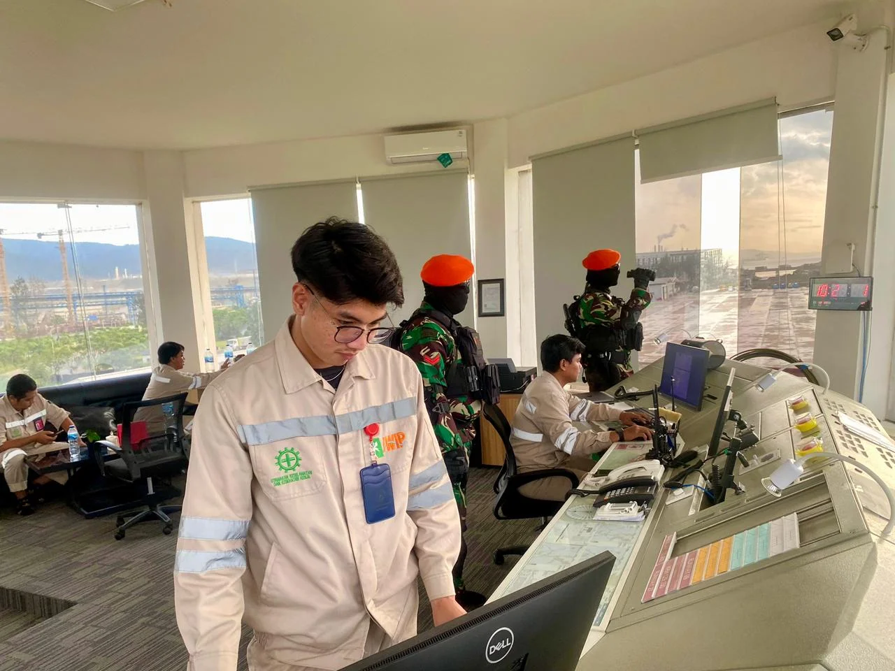 Satgas Terpadu 🛡️ Gagalkan Penyelundupan Nikel di Bandara IWIP Maluku Utara - Image 2