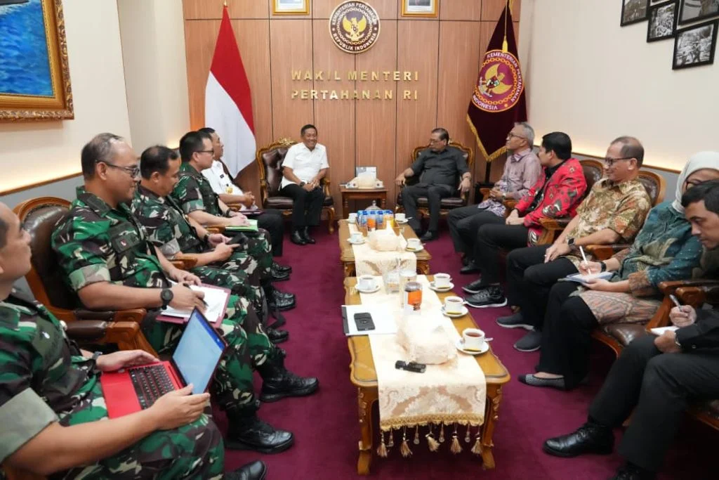Kemhan-KIP Jalin Kerjasama Strategis Tingkatkan Transparansi Pertahanan - Image 1