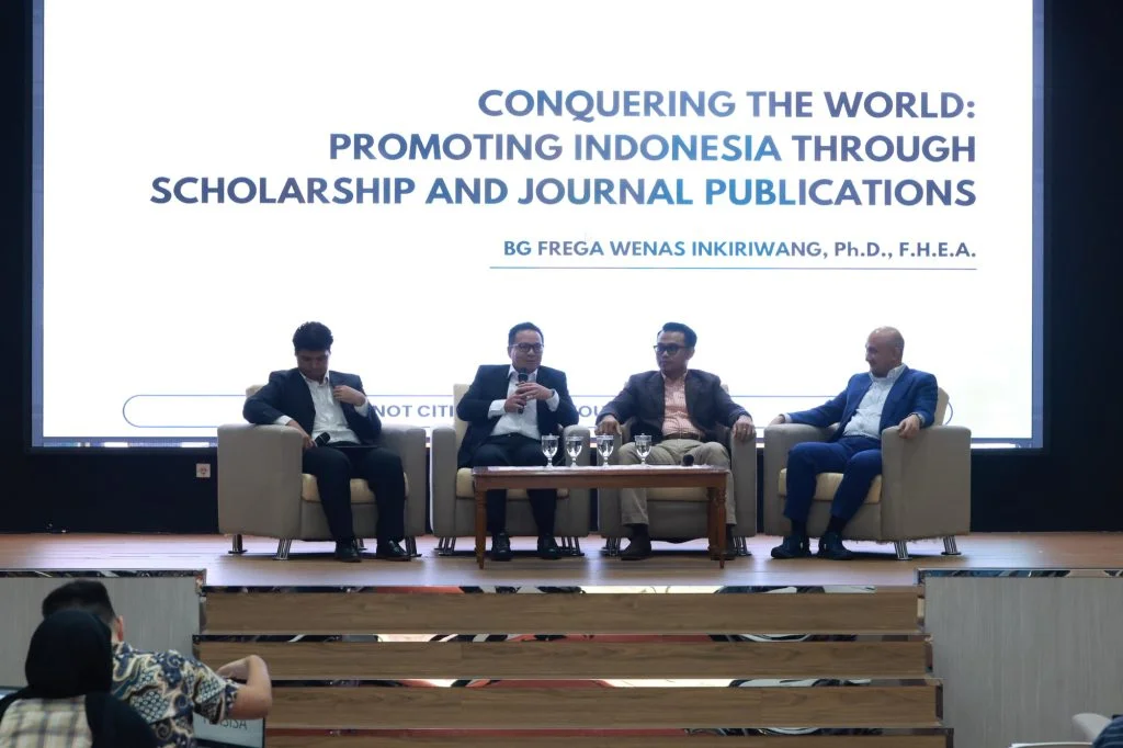 Kemhan Dorong Mahasiswa ๐ Berpikir Kritis Jadi SDM Unggul - Image 2