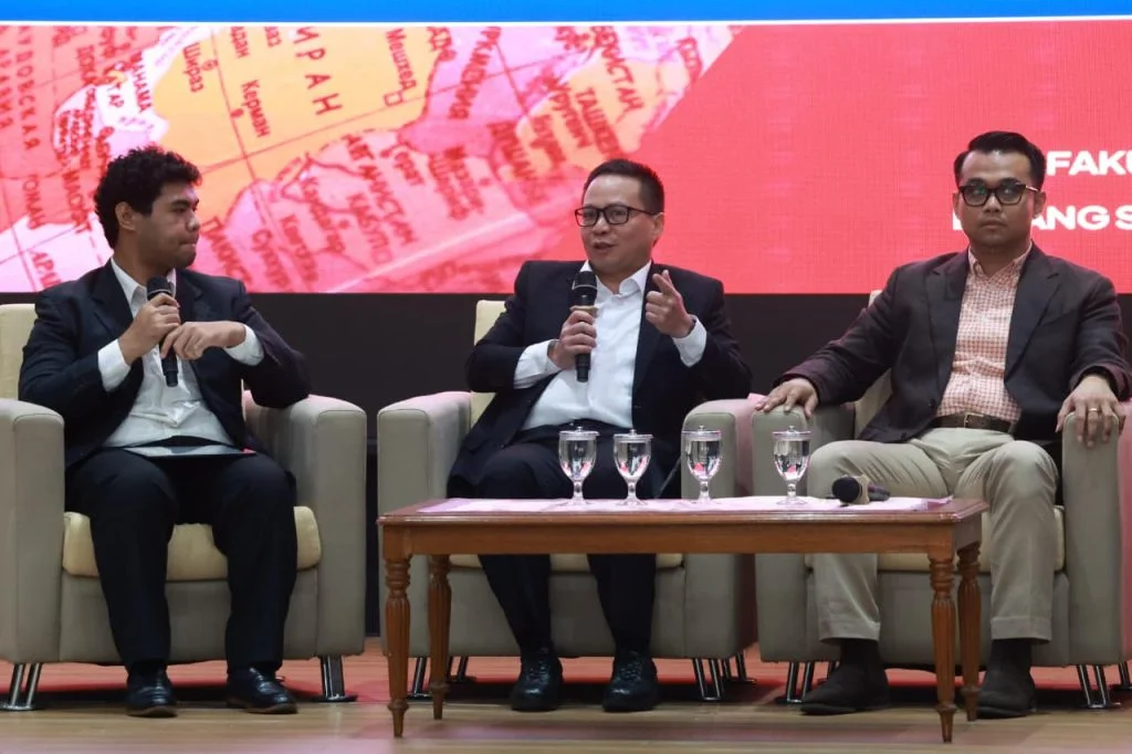 Kemhan Dorong Mahasiswa ๐ Berpikir Kritis Jadi SDM Unggul - Image 3