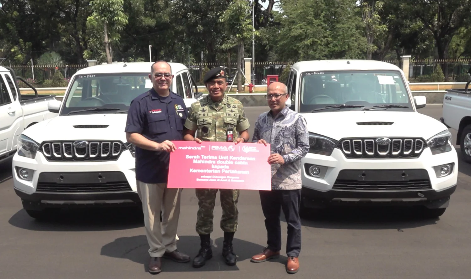 Kemhan Terima ๐ Hibah Kendaraan Tangguh untuk Distribusi Logistik Bencana Sumatera - Image 2