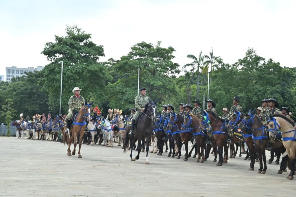 Kemhan Resmikan 🐴 130 Personel Komcad Berkuda di Monas Jakarta - Image 3