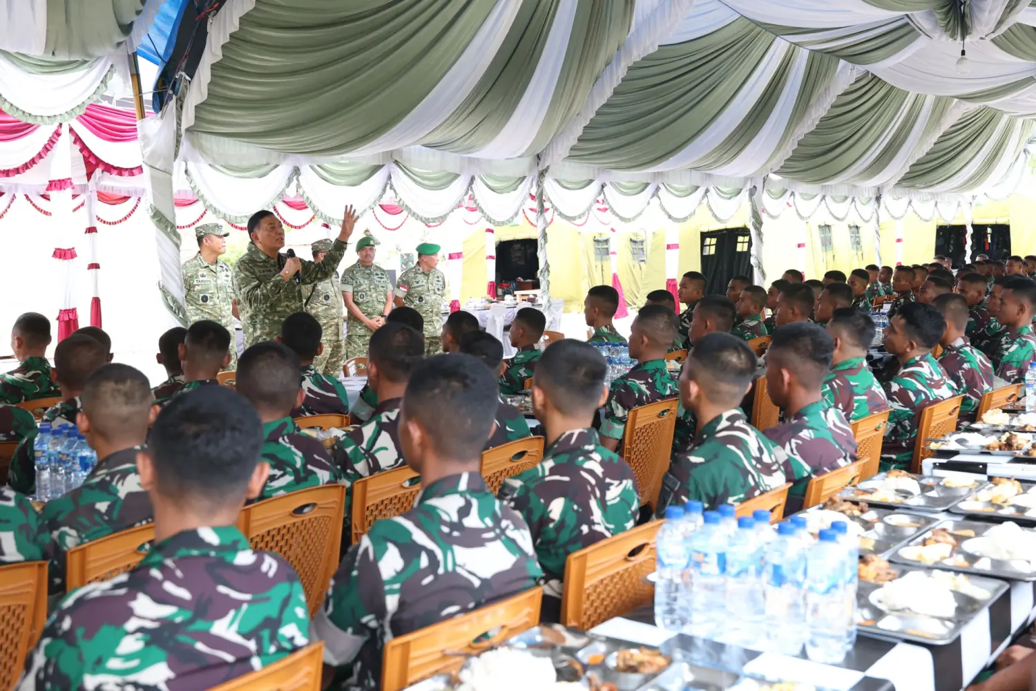 Menhan Tekankan 🎯 Kemahiran Menembak Prajurit Yonif TP 821 - Image 3