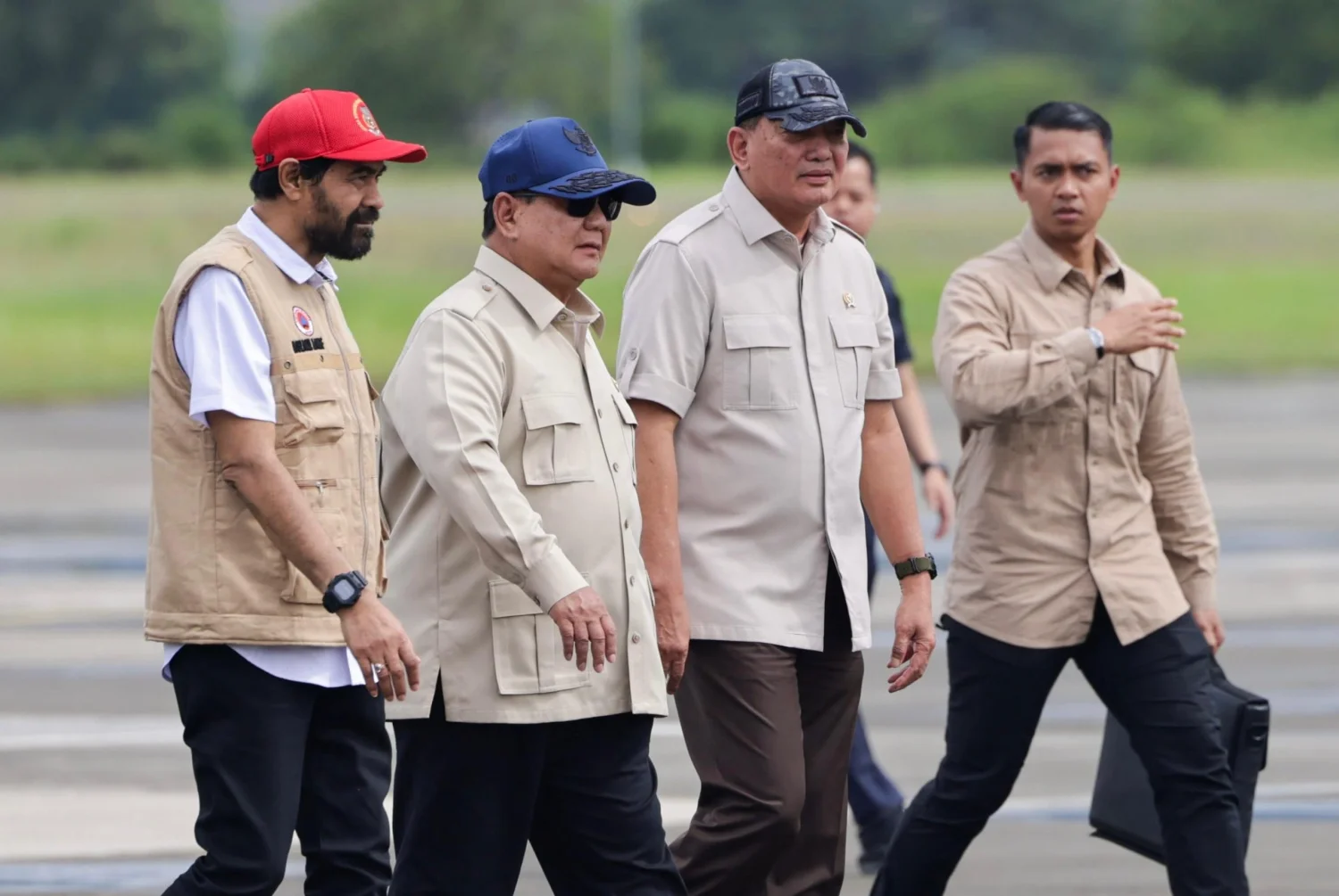 Presiden 🇮🇩 Tinjau Pemulihan Aceh: Jembatan Bailey dan Bantuan Pengungsi - Image 2