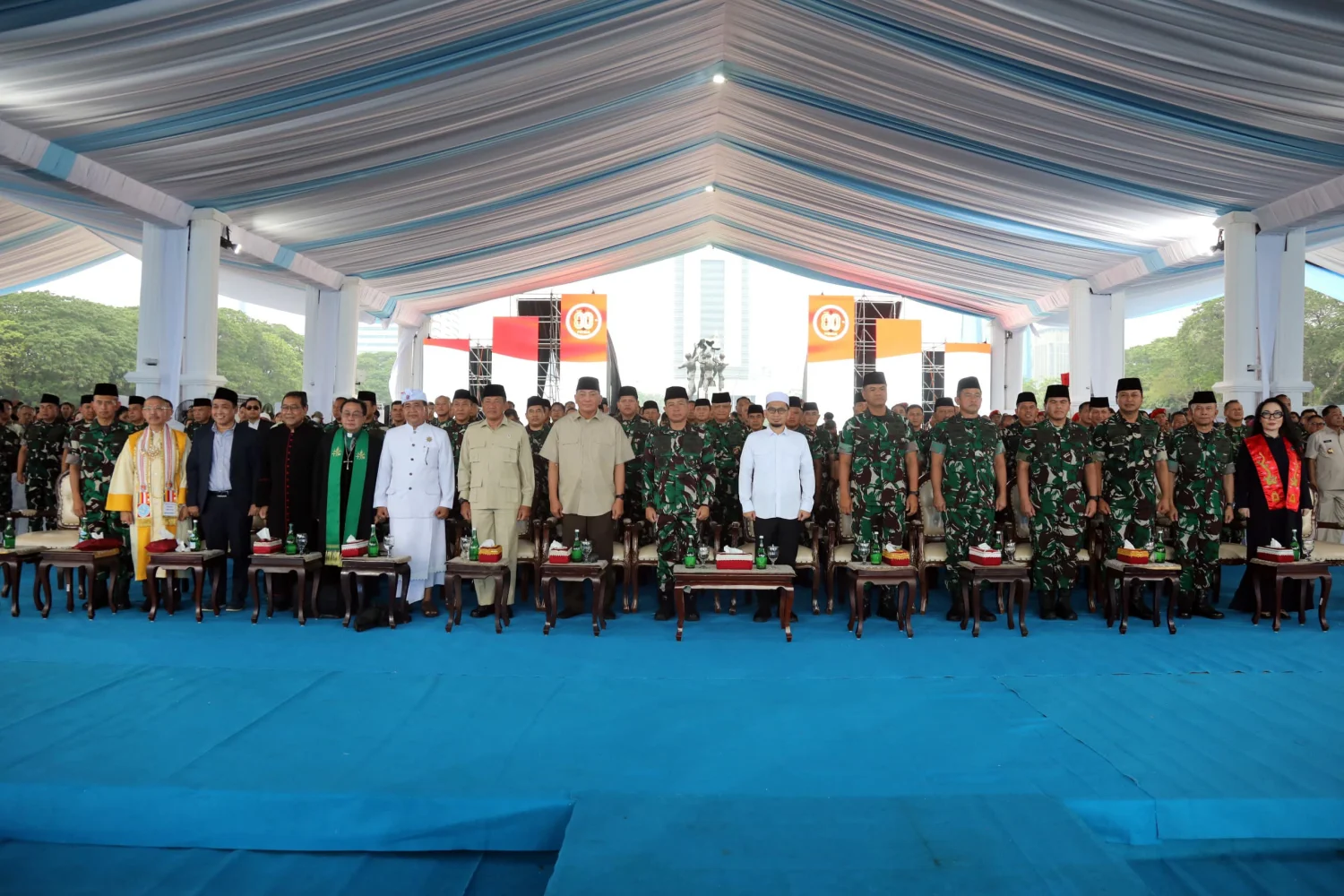 Menhan Hadiri Doa π Bersama dan Kirab Kebangsaan Peringatan HUT ke-80 TNI - Image 2