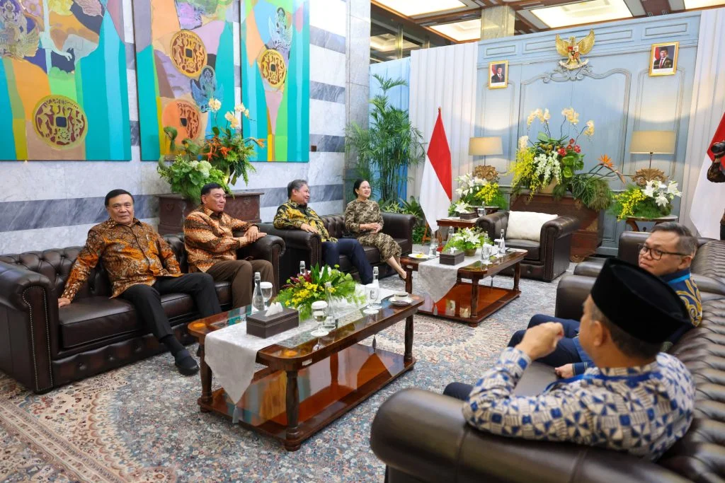 Menhan 🏛️ Dampingi Presiden di PTBI 2025: Negara Berpihak pada Kelompok Rentan - Image 3