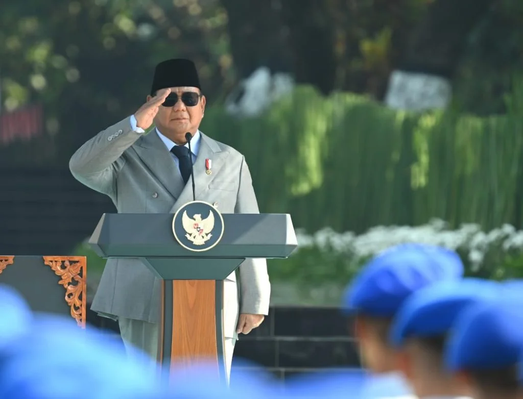 Presiden Prabowo Pimpin 🎖️ Upacara Hari Kesaktian Pancasila 2025 di Lubang Buaya - Image 3
