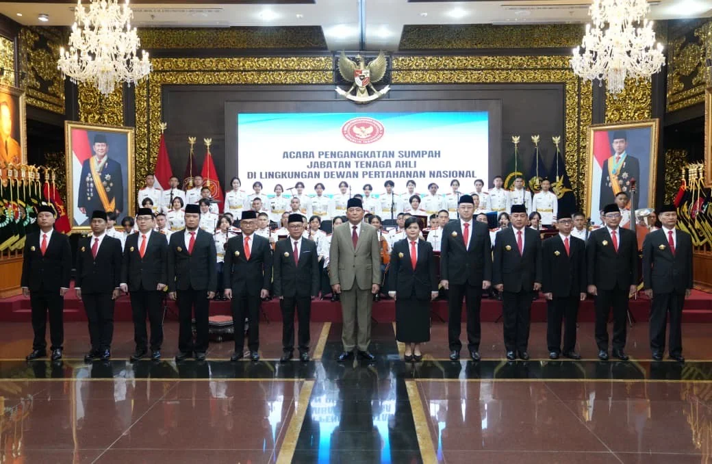 Menhan Lantik 12 Tenaga Ahli π― DPN, Perkuat Strategi Pertahanan Nasional - Image 1