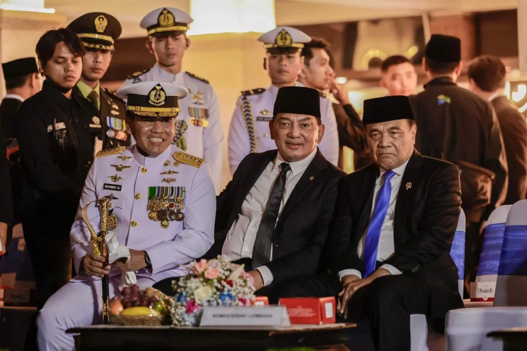 Prabowo Pimpin Ziarah ๐๏ธ Nasional Hari Pahlawan TMP Kalibata - Image 2