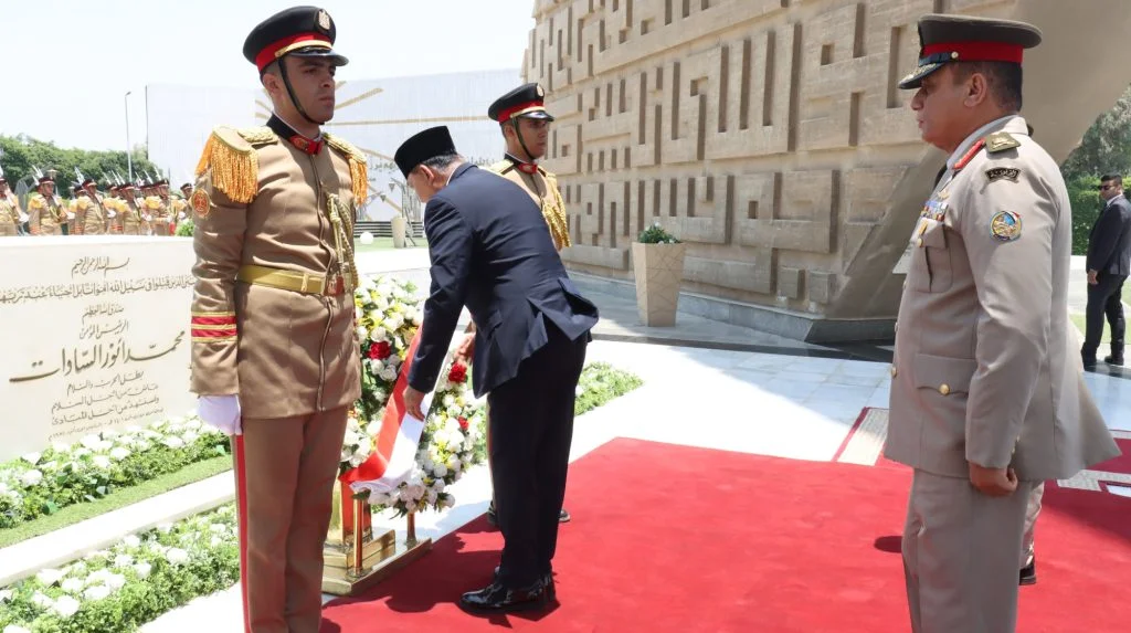 Menhan Sjafrie 🤝 Bertemu Menhan Mesir, Perkuat Kerja Sama Bilateral - Image 4