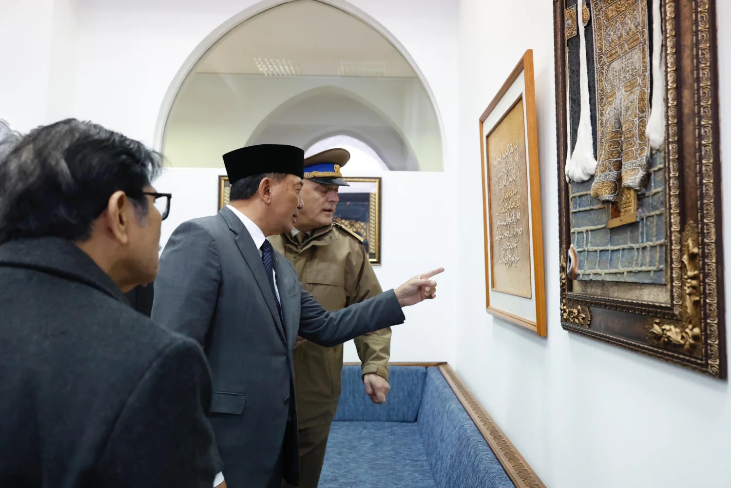 Menhan Sjafrie 🕌 Kunjungi Masjid Soeharto Sarajevo: Simbol Solidaritas - Image 3