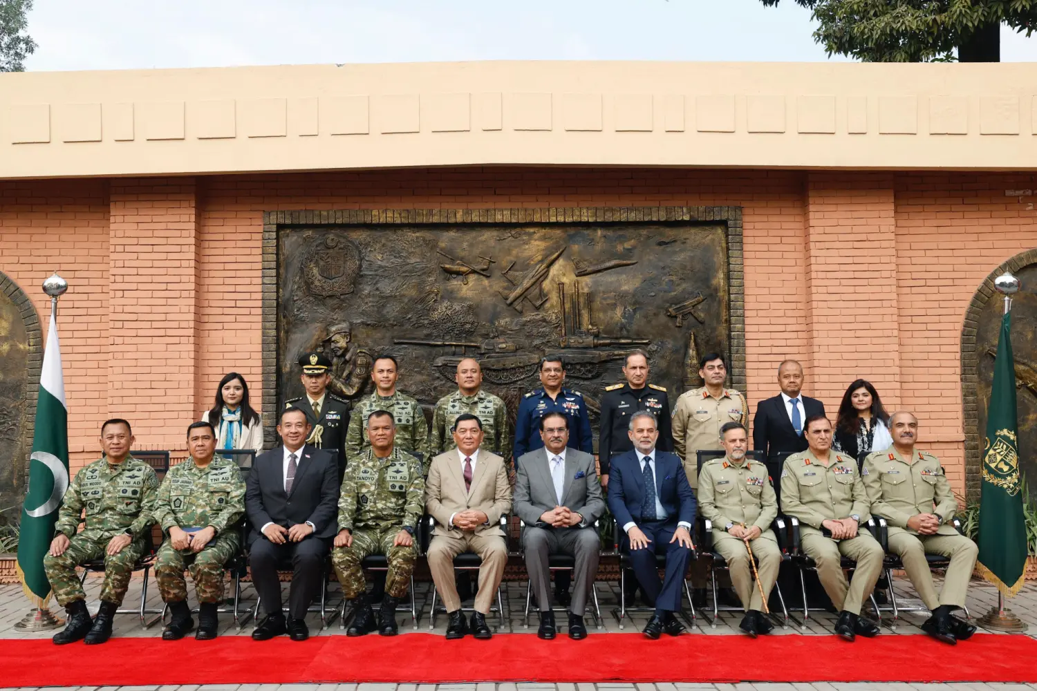 Menhan Sjafrie 🤝 Perkuat Diplomasi Pertahanan RI-Pakistan - Image 5