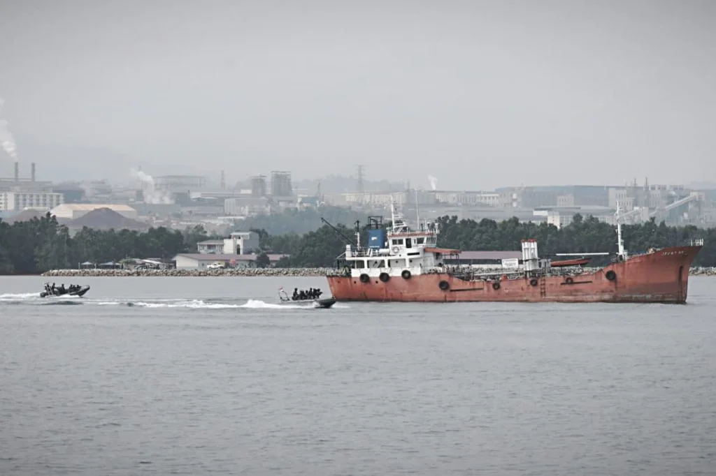 Menhan Sjafrie ✈️ Uji Kesiapan Pertahanan Terintegrasi di Morowali - Image 3