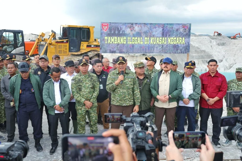 Menhan Tegaskan Penegakan Hukum ⚖️ Tambang Ilegal Bangka Tengah - Image 2