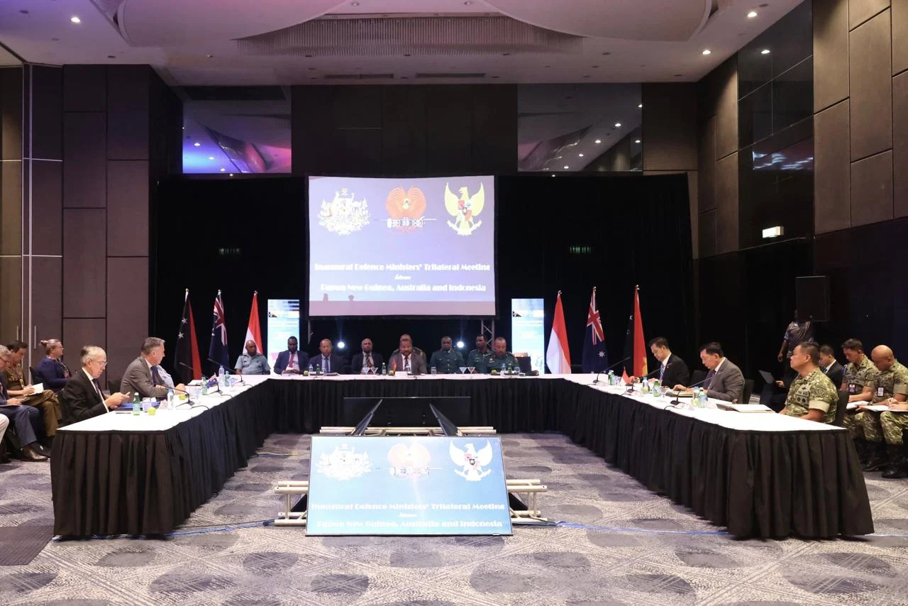 Menhan Sjafrie 🤝 Perkuat Kerja Sama Pertahanan Indonesia-PNG-Australia - Image 3