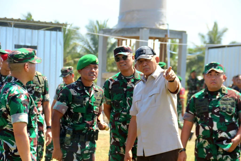 Menhan Sjafrie 🛡️ Tinjau Batalyon 838, Dorong Perisai Trisula Nusantara - Image 3