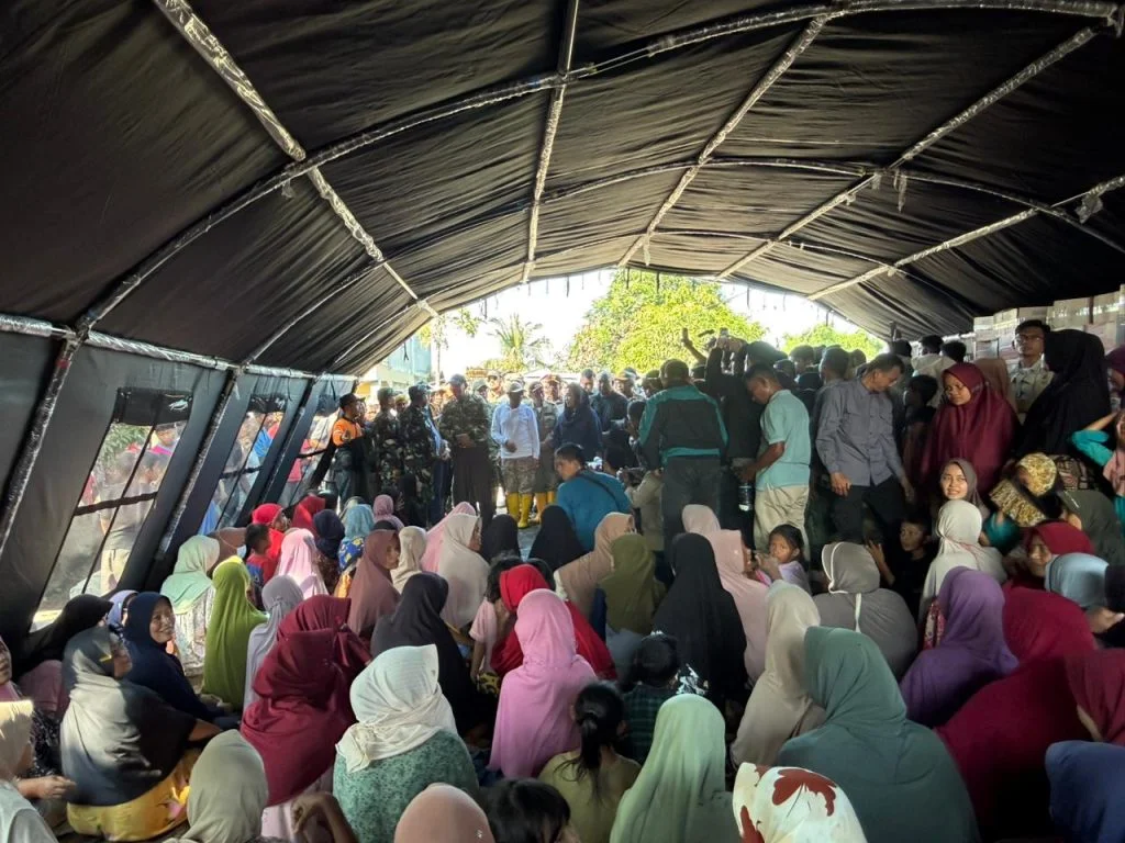 Menhan Tinjau Bencana π Aceh, Kemhan Salurkan Bantuan - Image 3