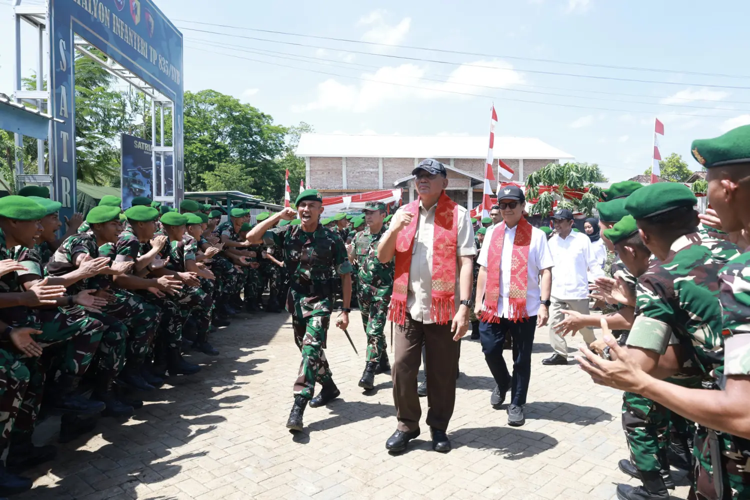 Implementasi Batalyon Teritorial 🎖️ Pembangunan dalam Penguatan Sistem Pertahanan Rakyat Semesta di Indonesia: Studi Kasus Yonif TP 835/SYB Sumbawa - Image 1