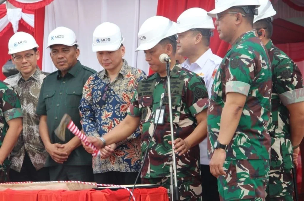 TNI AD Makin Kuat! Kapal LCU 2.500 DWT Diluncurkan di Kepri - Image 2