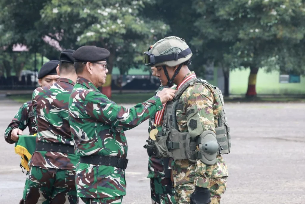 Penutupan Latsarmil Komcad 🎖️ PT Chandra Asri Pacific, Wujud Nyata Sinergi Dunia Usaha dan Pertahanan Negara - Image 5