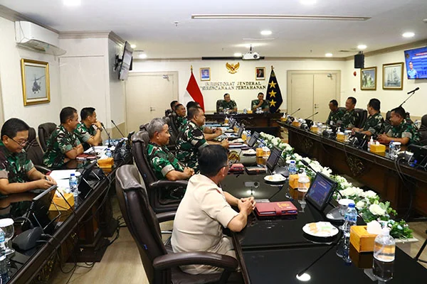 Dirjen Renhan Kemhan 📋 Serahkan Memorandum ke Mayjen Wisnu Wardana - Image 3