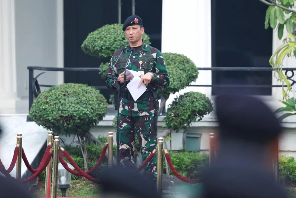 Sahli Menhan Sosial Pimpin Upacara Kemhan, Tegaskan Waspada Disinformasi - Image 1