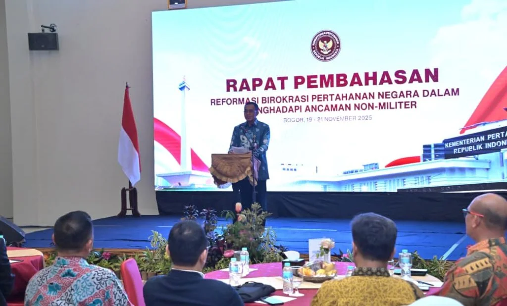 Sekjen Kemhan 🛡️ Buka Rapat Reformasi Birokrasi untuk Perkuat Daya Tangkal Ancaman Non Militer - Image 1