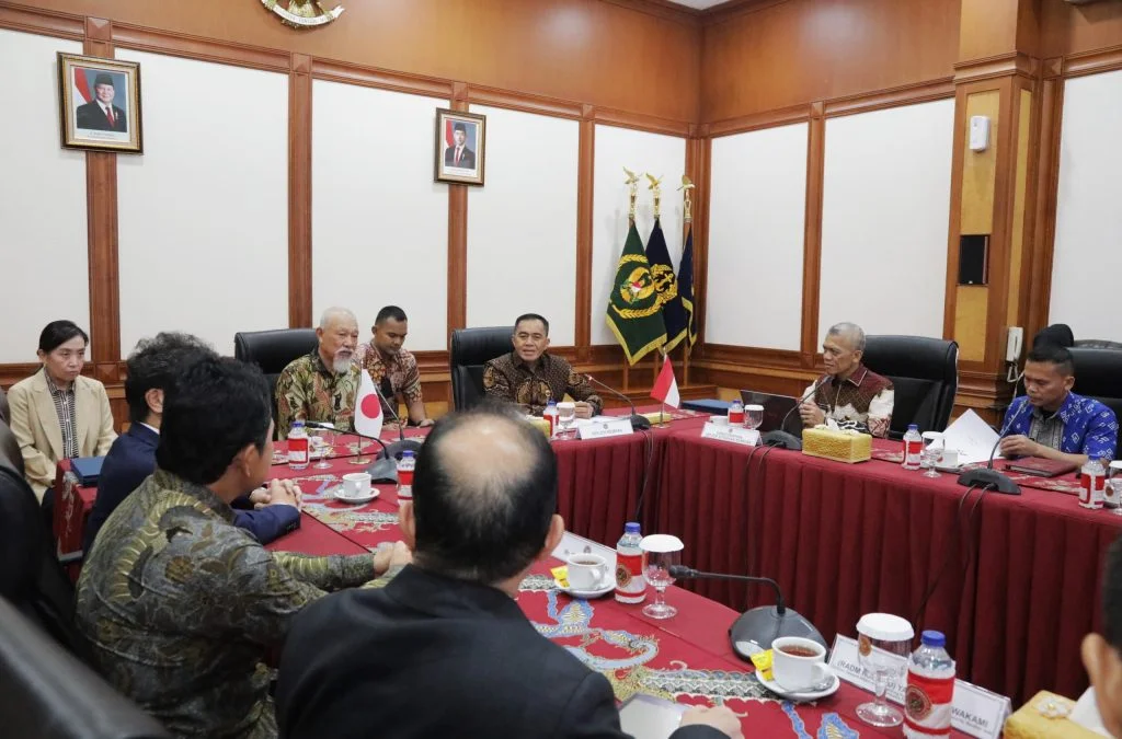 Sekjen Kemhan RI 🤝 Terima Kunjungan Kehormatan Chairman SPF, Bahas Penguatan Kerja Sama Pertahanan RI-Jepang - Image 2