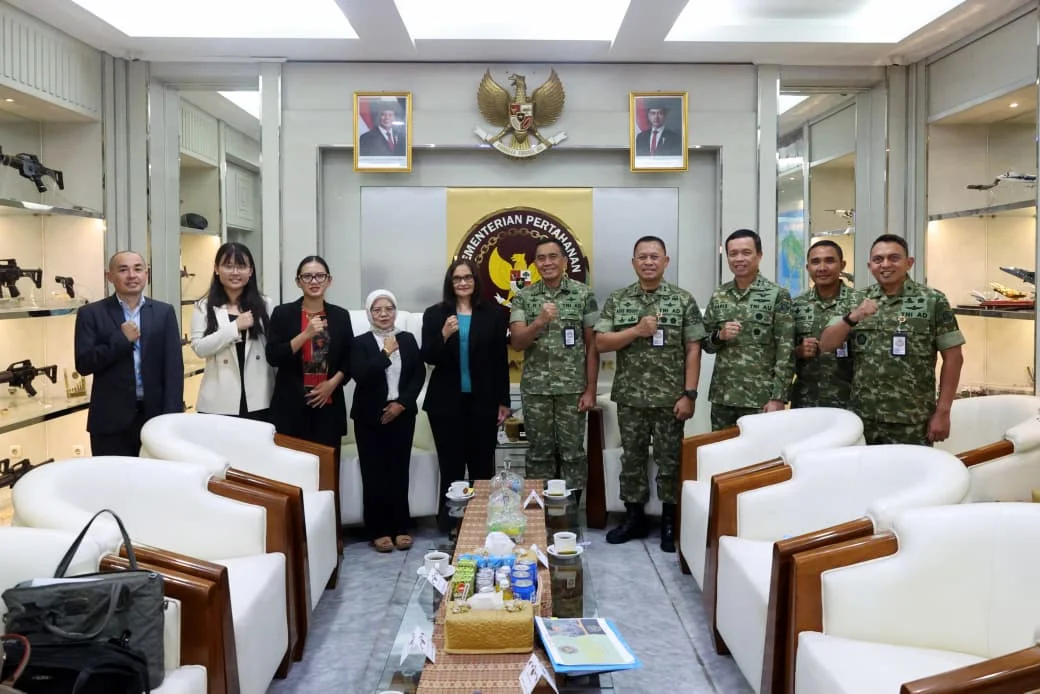 Sekjen Kemhan 🤝 UNOPS Bahas Kerja Sama Pertahanan Strategis - Image 2