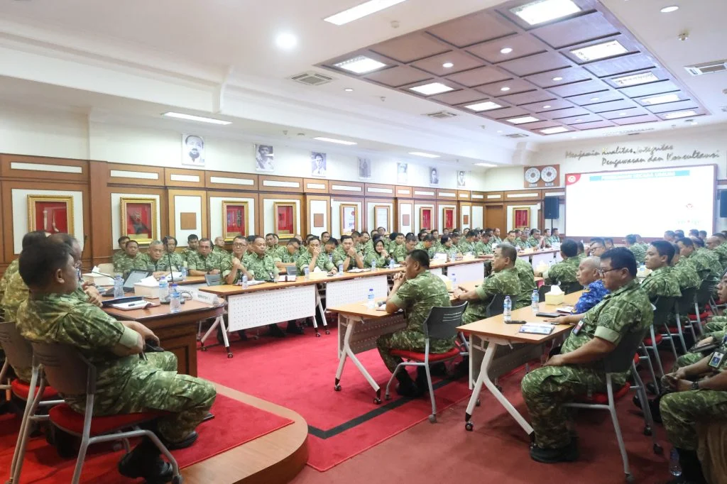 Ses Itjen Kemhan 🎖️ Tekankan Kode Etik Auditor dalam Jam Pimpinan - Image 4