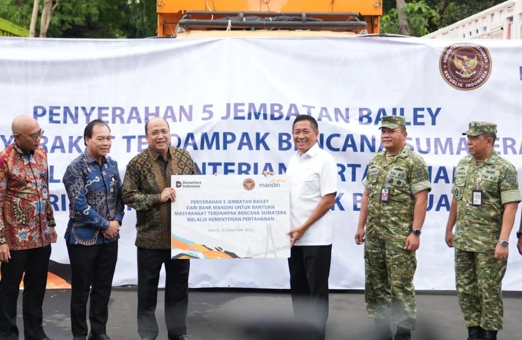 Bank Mandiri 🌉 Serahkan 5 Jembatan Bailey untuk Pemulihan Sumatra - Image 1