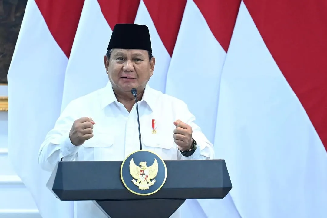 Prabowo Perkuat Sinergi 🤝 TNI-Polri Jaga Stabilitas Nasional Pasca Demo - Image 4