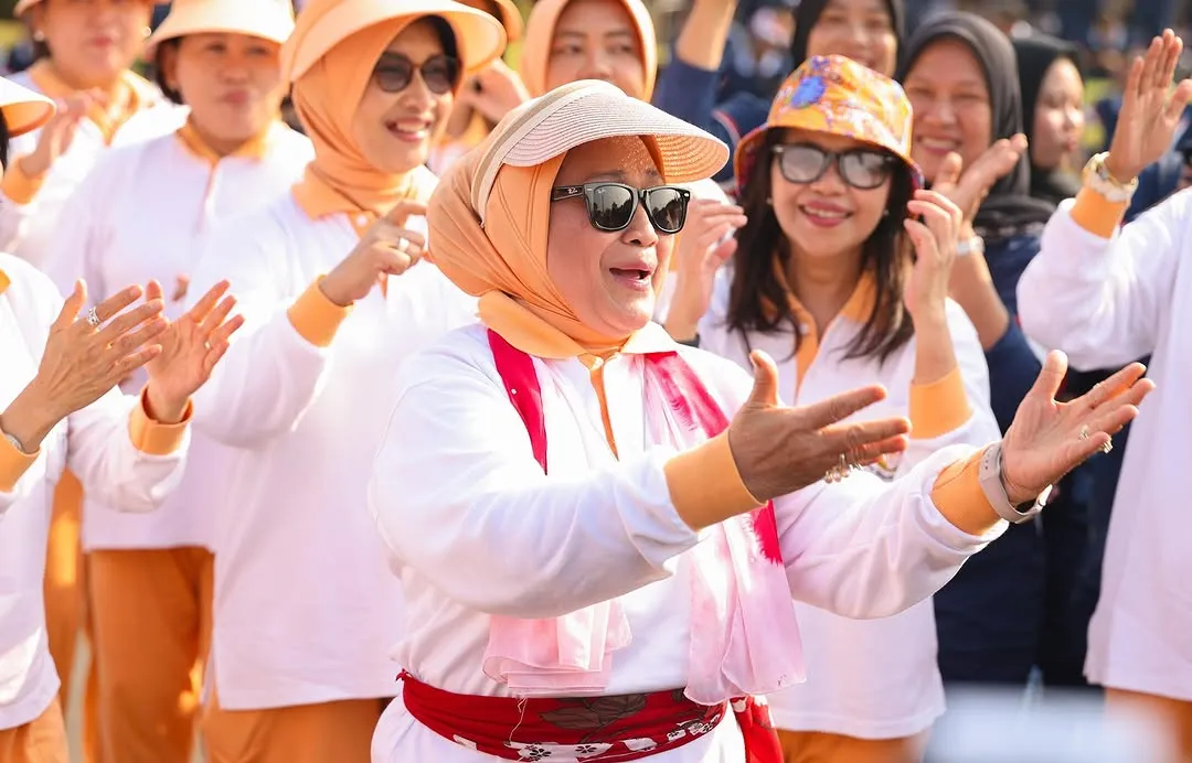 Sjafrie Sjamsoeddin Pimpin Olahraga Bersama, Wujudkan Mens Sana in Corpore Sano di Kemhan - Image 6