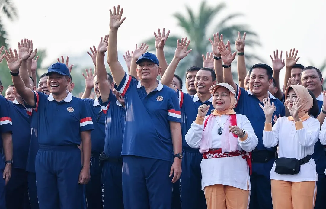 Sjafrie Tegaskan Soliditas Kemhan Kunci Kekuatan Pertahanan Indonesia - Image 5