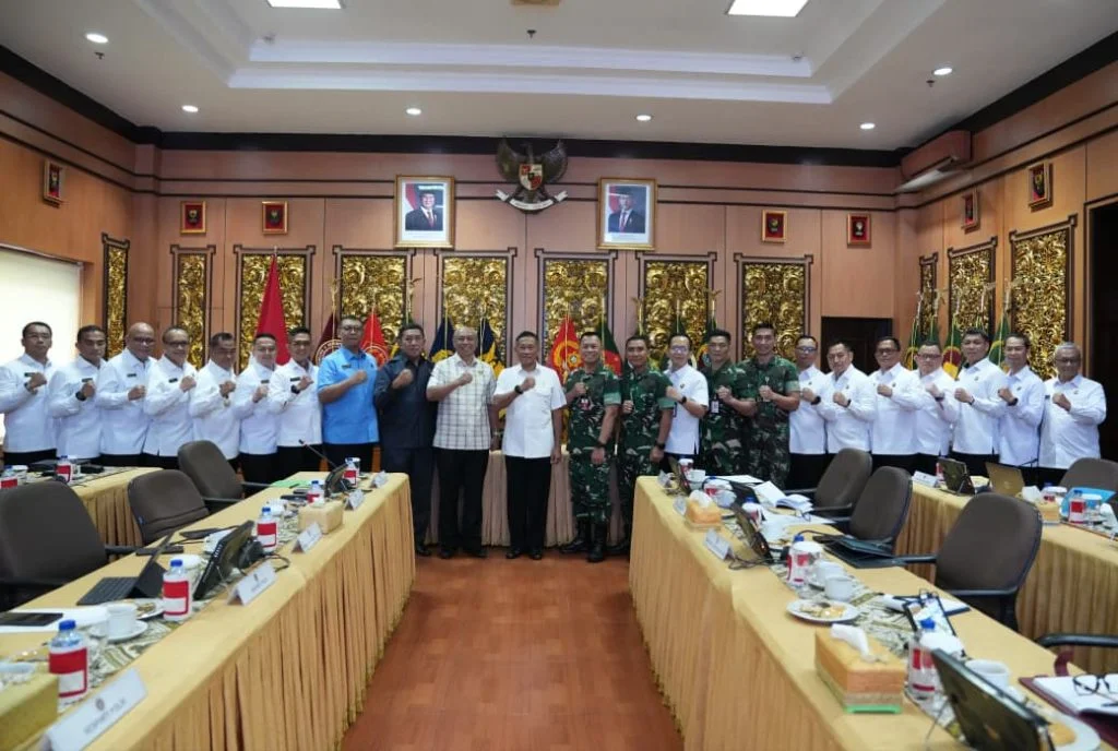 Wamenhan Tekankan Kepemimpinan 🤝 Kolaboratif dalam Kunjungan Sespimti Polri - Image 4