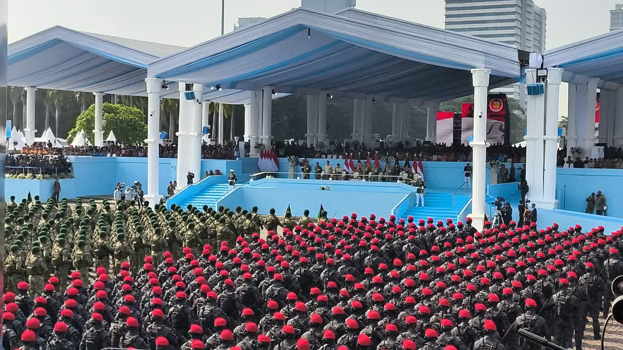 Presiden Prabowo Pimpin π Upacara Megah HUT TNI ke-80 di Monas Jakarta - Image 4