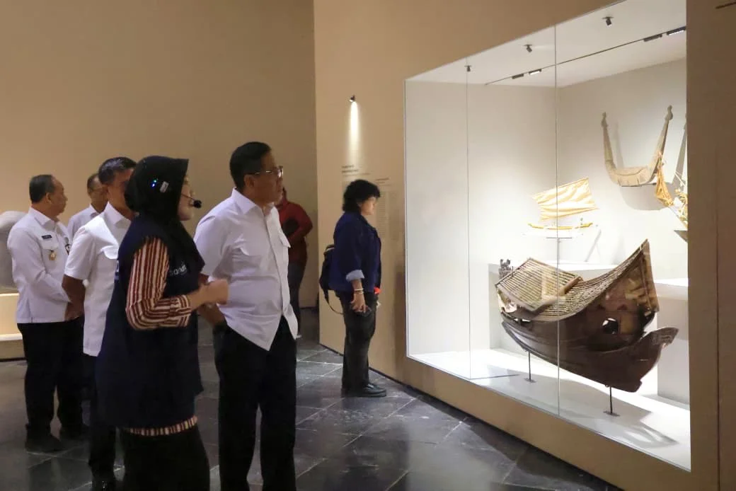 Wamenhan Kunjungi Museum ๐๏ธ Joang 45: Ajak Generasi Muda Teladani Semangat Pahlawan - Image 3