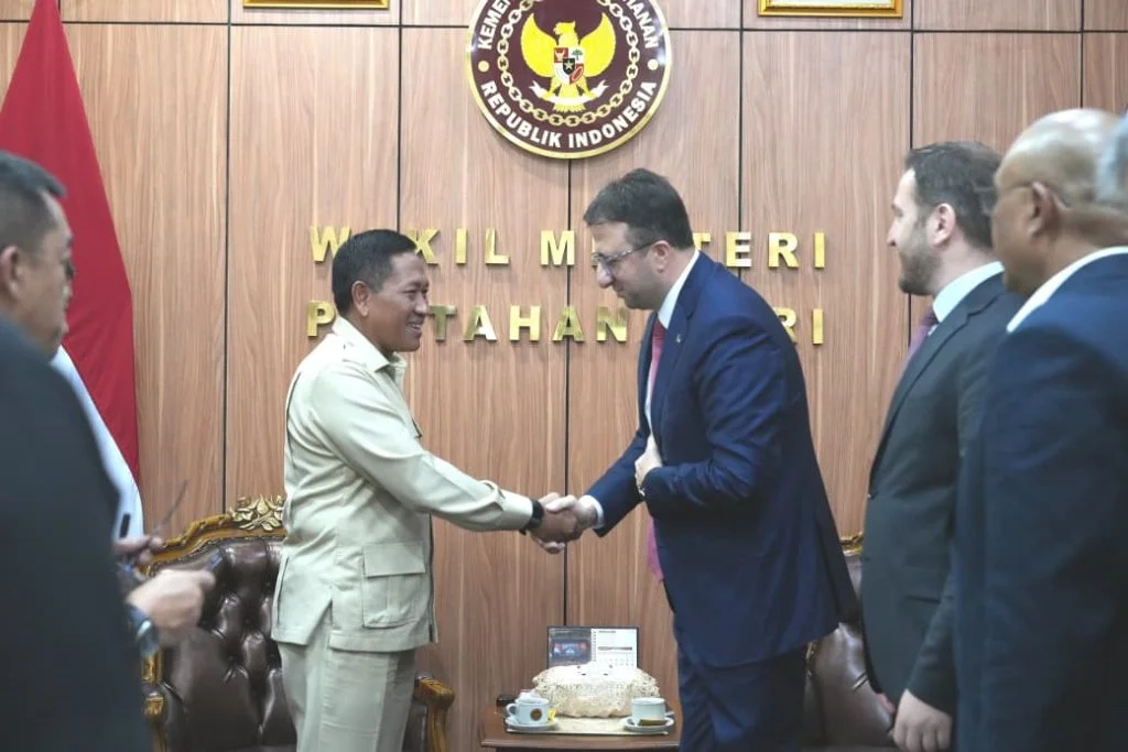 Wamenhan RI 🤝 CEO ASELSAN Turki Bahas Modernisasi Alutsista TNI - Image 3