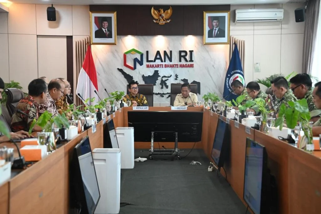 Wamenhan & LAN 🤝 Gelar Pertemuan Strategis Perkuat SDM Pertahanan - Image 2