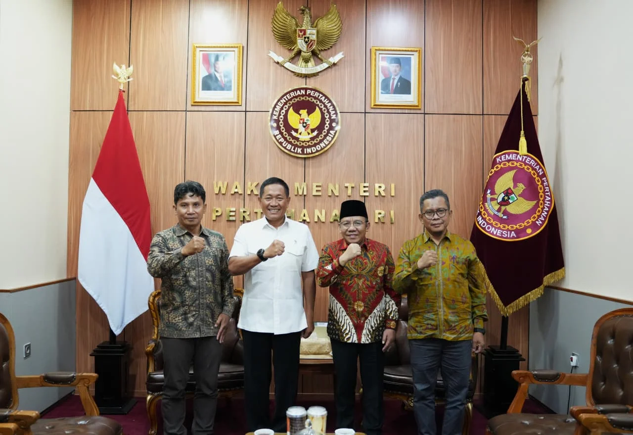 Wamenhan-Bupati Lombok Utara 🎓 Sepakat Kembangkan SDM Lewat Unhan - Image 1